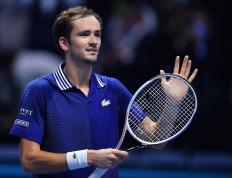 PG电子线上登入-包含西班牙网球队绝地反击世界网球队，梅德韦杰夫关键制胜的词条