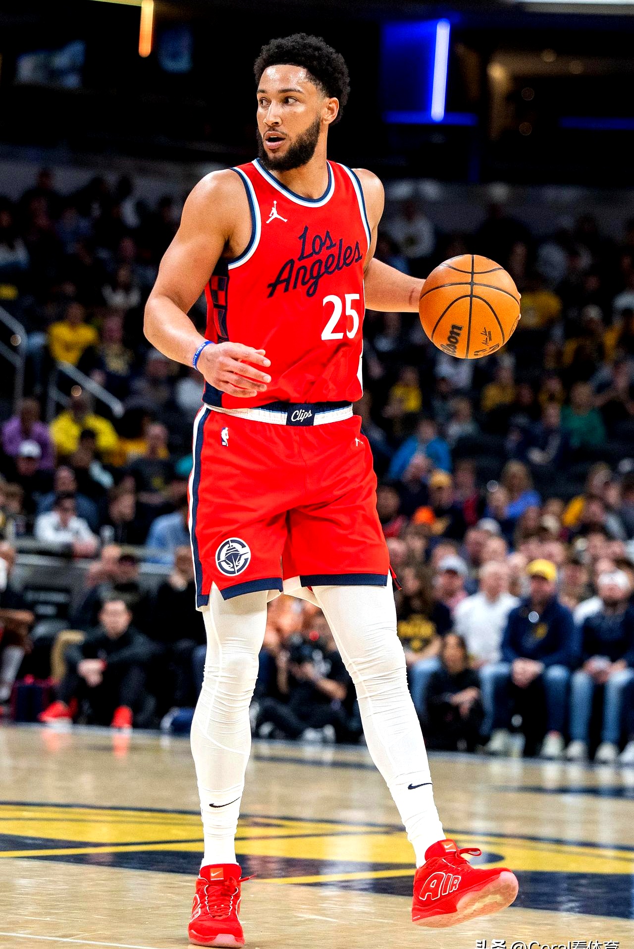 PG电子线上登入-快船主场取胜，小卡接管比赛末节