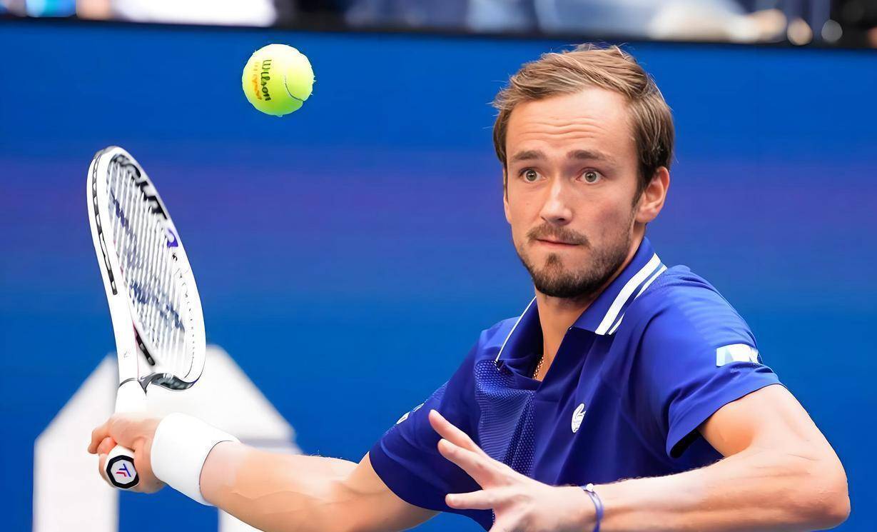 PG电子线上登入-包含西班牙网球队绝地反击世界网球队,梅德韦杰夫关键制胜的词条